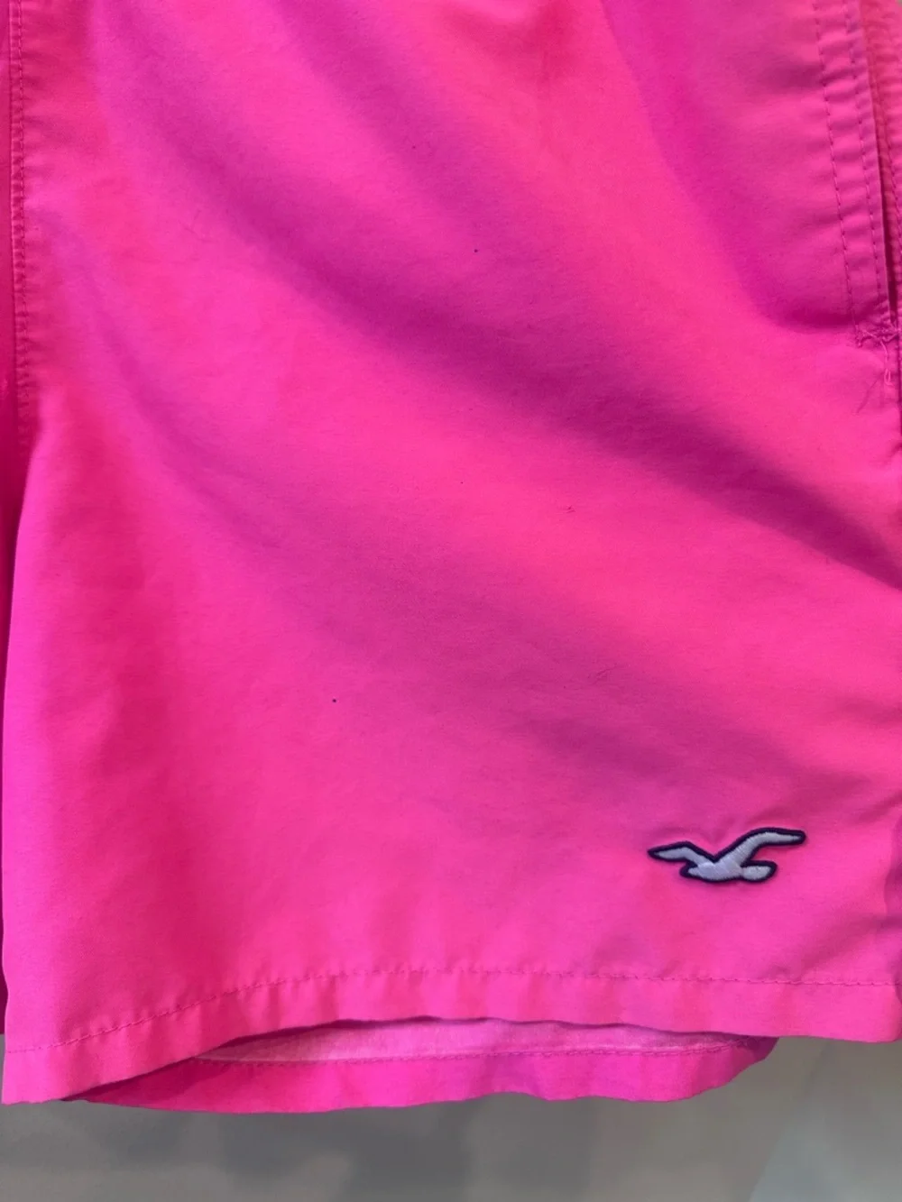 Hollister Neon Pink Swim Trunks Board Shorts 5.5” Inseam Men’s Medium